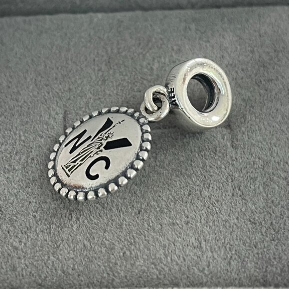 Pandora Blue Lady Liberty Exclusive Charm - Picture 3 of 4